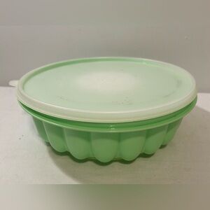 Vintage TUPPERWARE JELLO MOLD mint  #1202-5 CLEAR INSERT #1201-9 & Cover 1203-5
